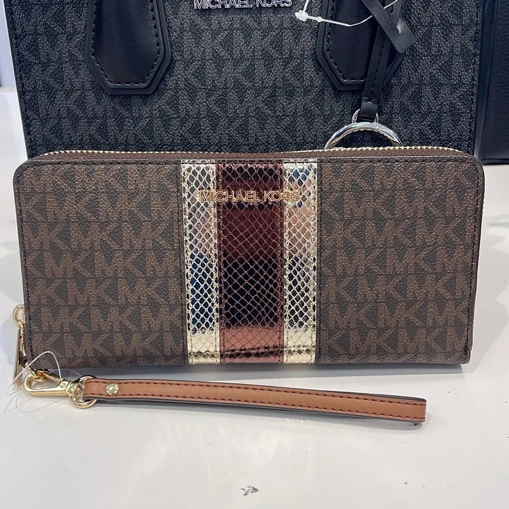 Michael Kors Jet Set Travel Large Signature Logo and Metallic Continental Wallet - Picture 7 of 16